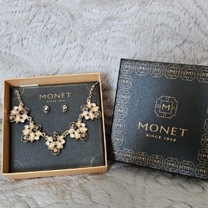 Monet Gold Floral Jewelry Set